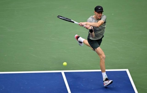 开云电子-辛纳美网重压之下强势夺冠 新硬地之王呼之欲出