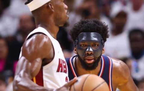 开云登录入口地址-另辟蹊径？美记：热火干脆尝试换恩比德搭档巴特勒