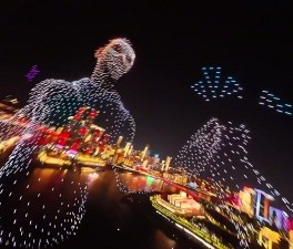 开云电子-CyberCity！第一视角带你穿越重庆To库里的无人机方阵